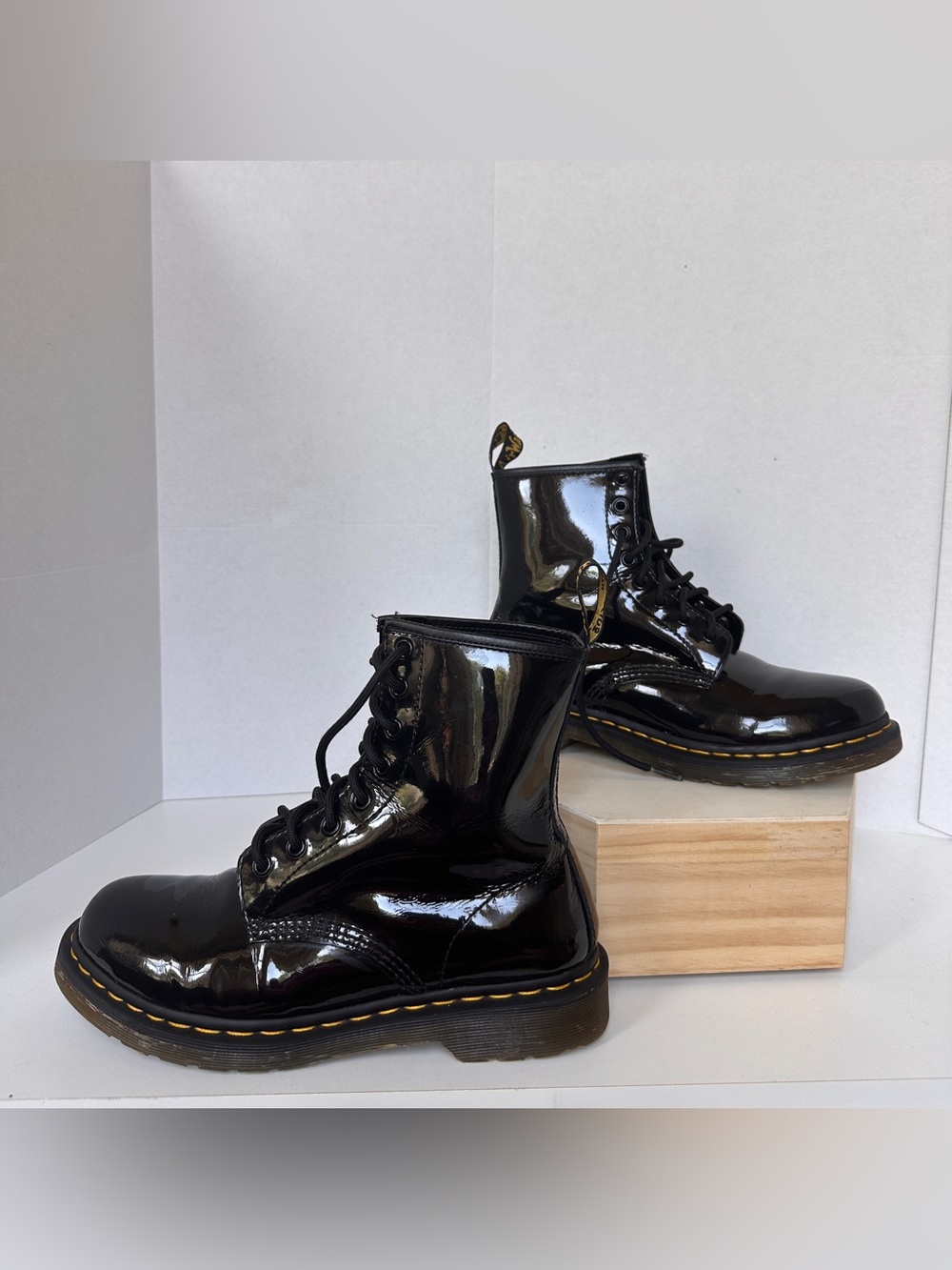 Dr. Martens 1460 Black Patent Leather 8-Eye Combat Boots Size 9
